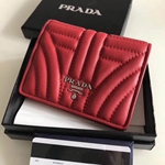 スーパーコピーブラダ財布